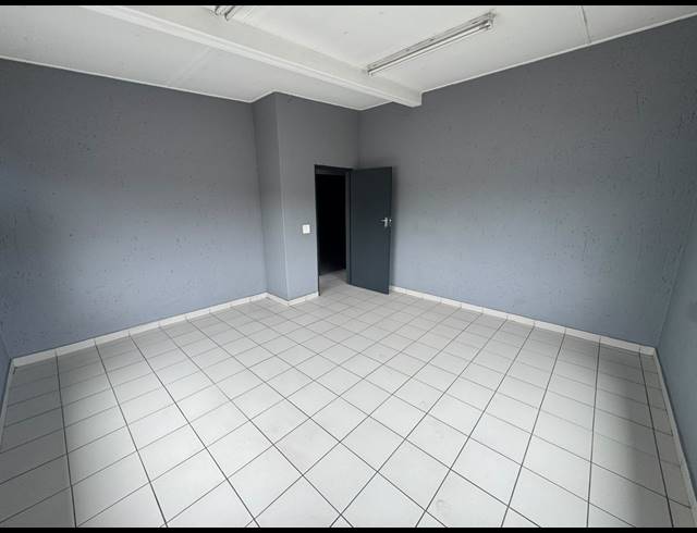 384M² WAREHOUSE TO LET IN PRETORIA INDUSTRIAL